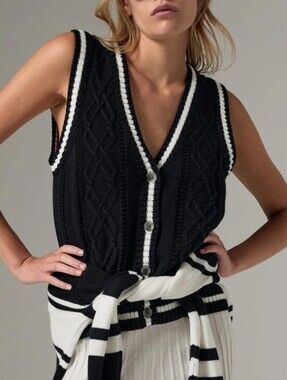 NWT Alp N Rock Jade Cable-Knit Sleeveless V-Neck Button-Front Vest In Black - M